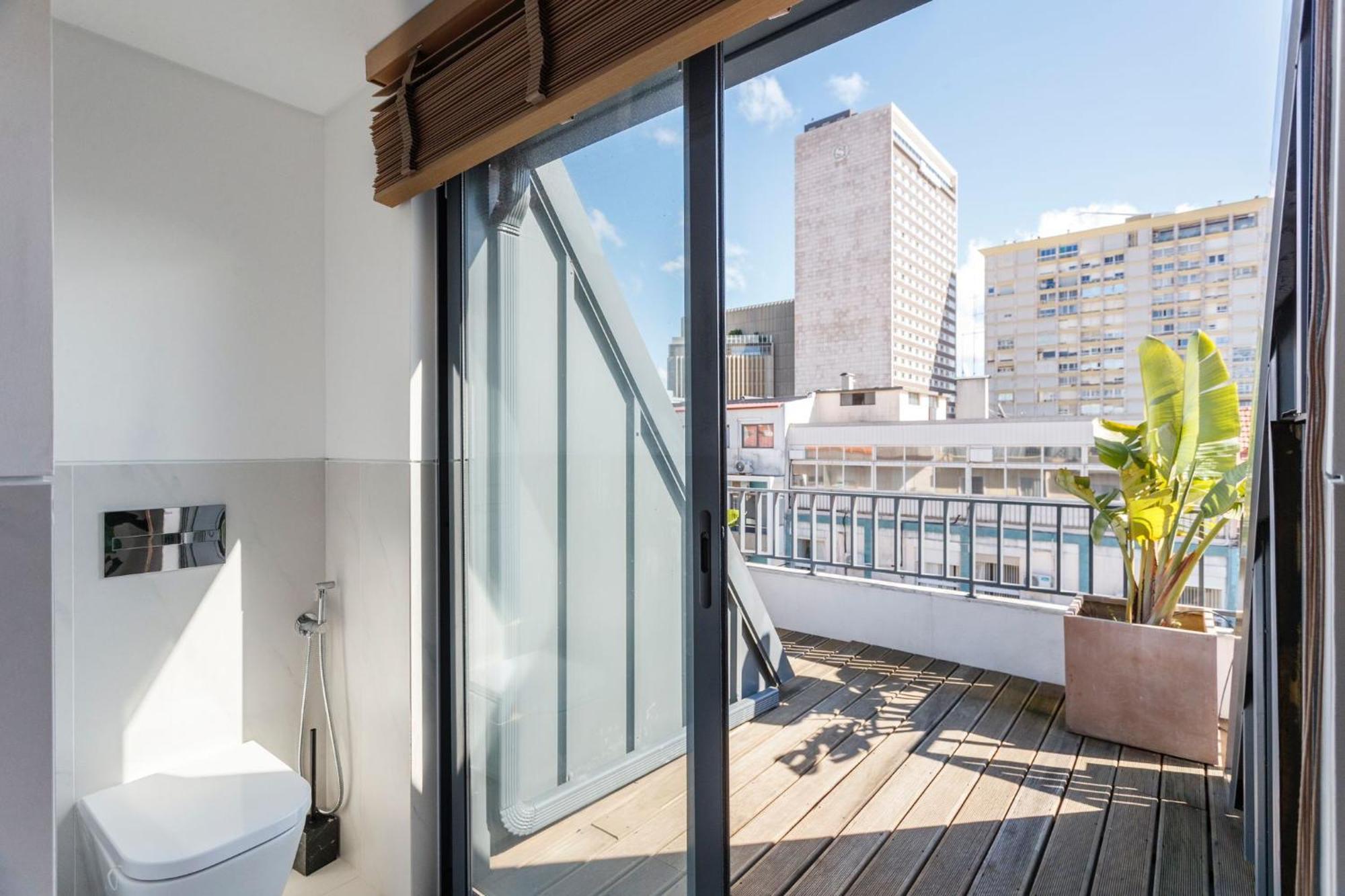 Luxury Suite With Balcony And Shared Accommodation In The Parque Eduardo VII Area Lisboa Εξωτερικό φωτογραφία